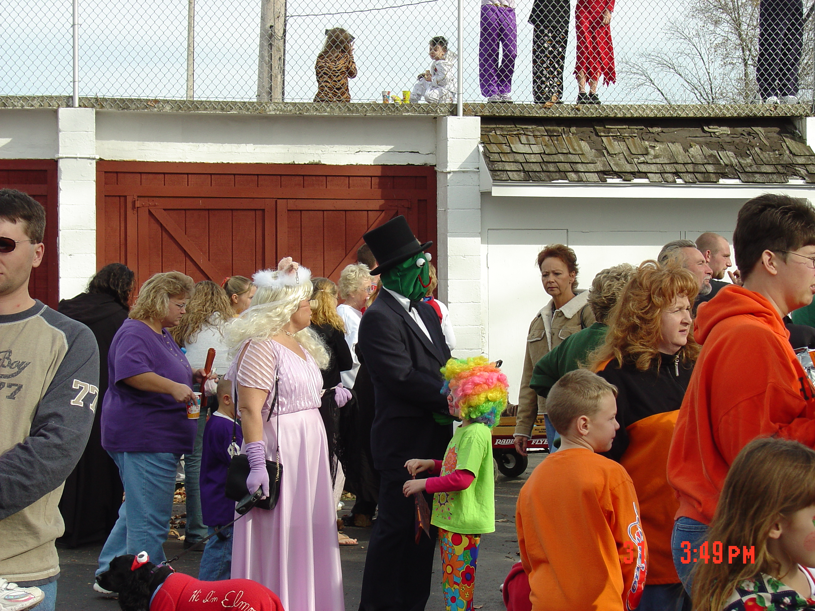 trick or treat parade from 2004 08